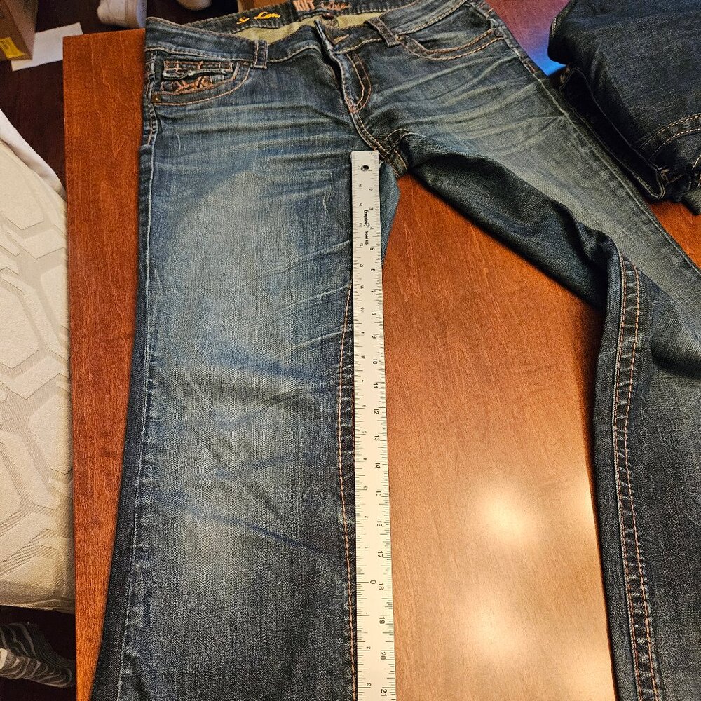 Kut from the Kloth Women's "So Low" Jeans, Size 6 - Picture 12 of 15
